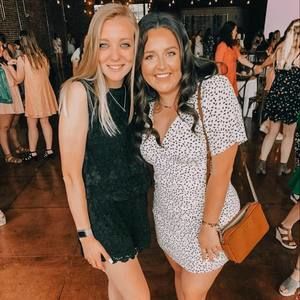 Meet your Posher, Abigail